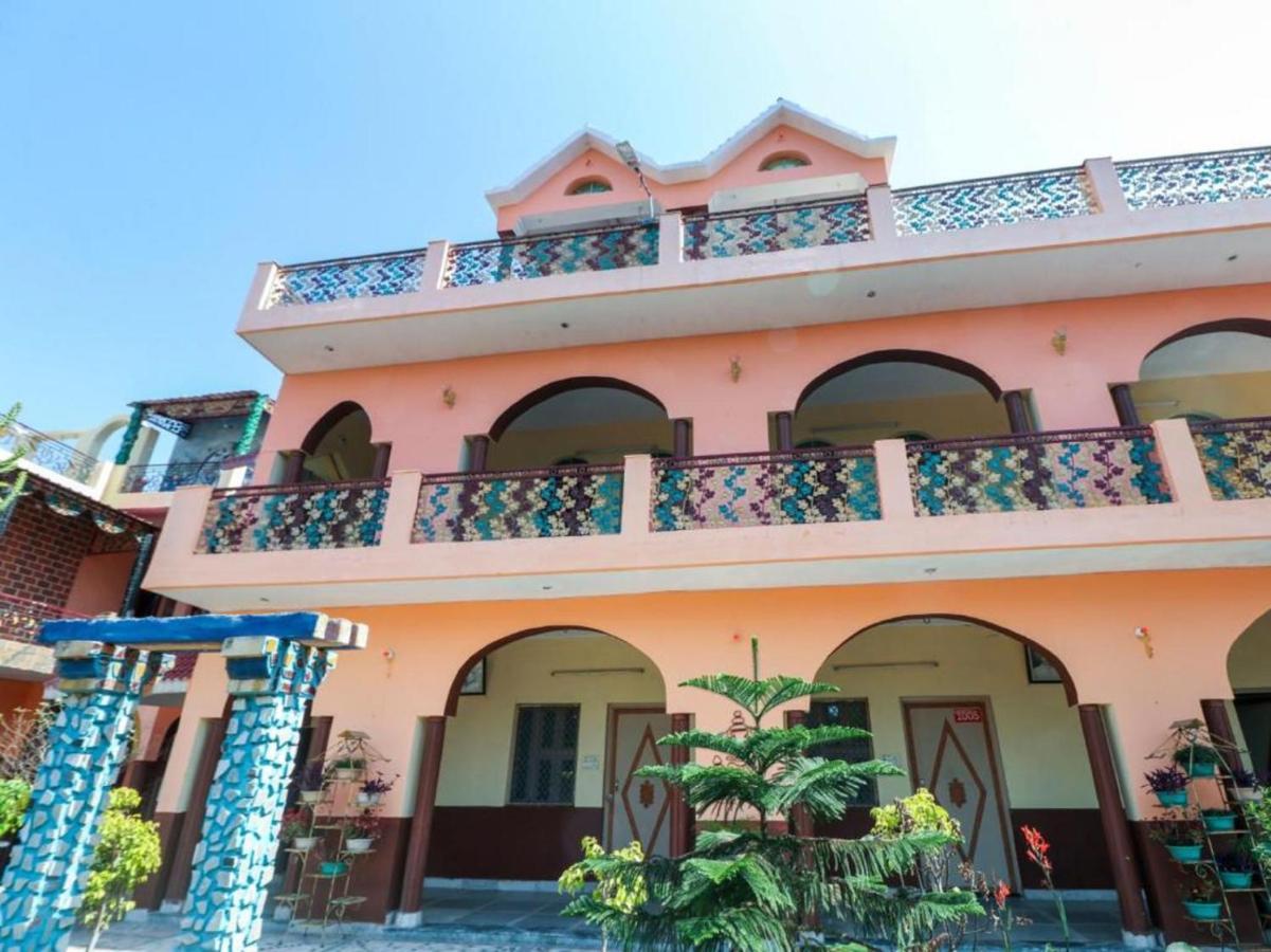 Hotel Flora Suites Bombay Eksteriør billede