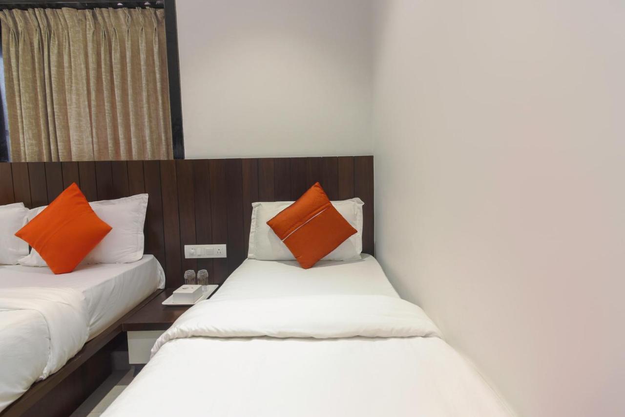 Hotel Flora Suites Bombay Eksteriør billede