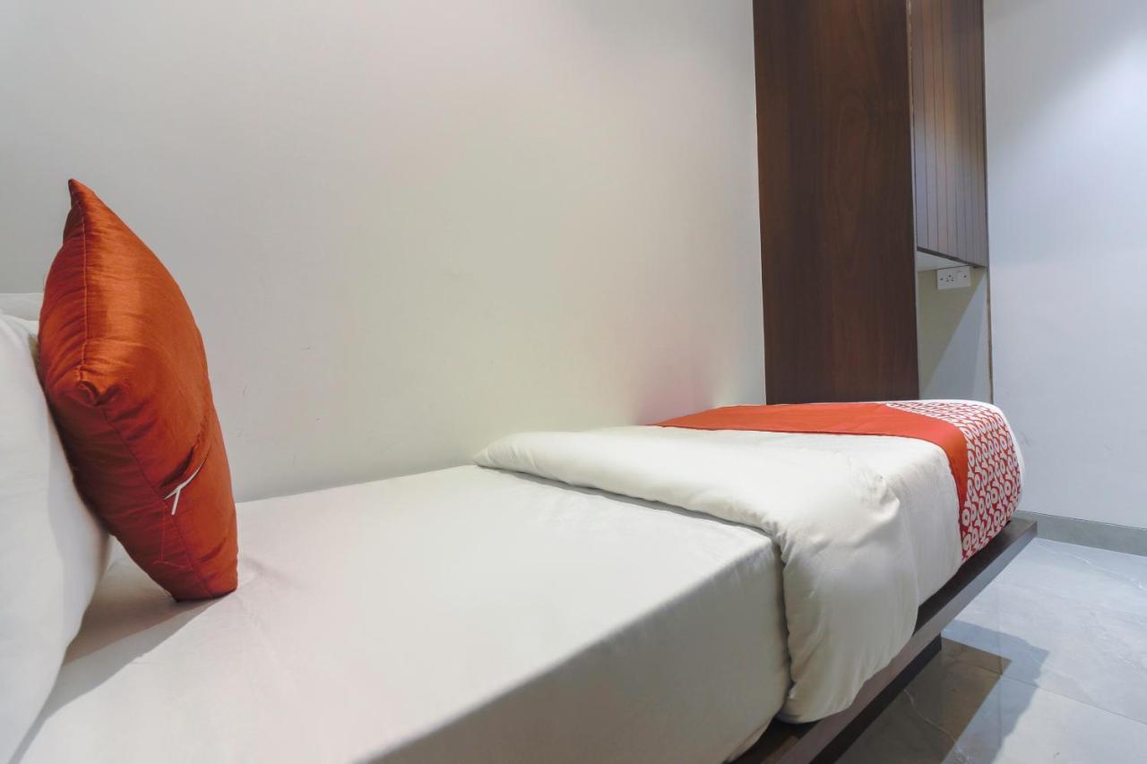 Hotel Flora Suites Bombay Eksteriør billede