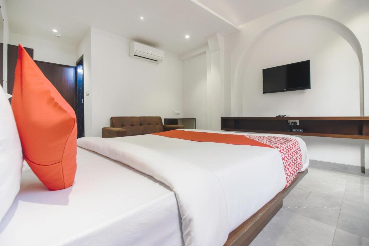 Hotel Flora Suites Bombay Eksteriør billede