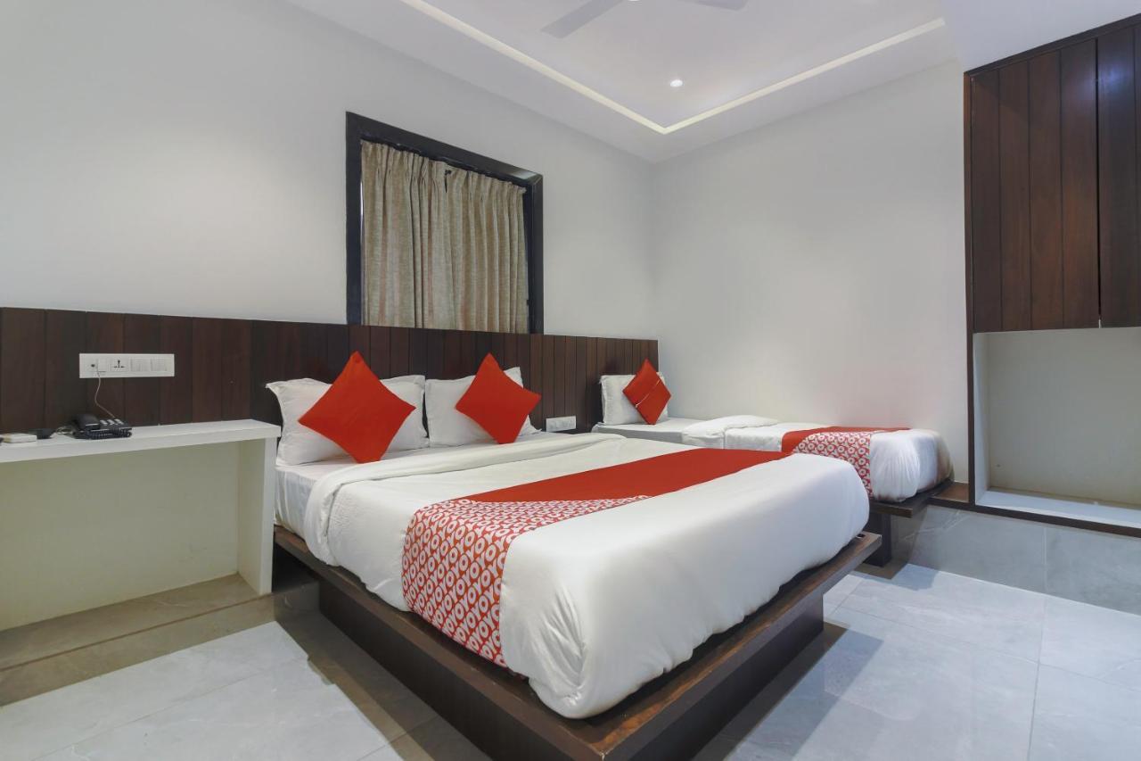 Hotel Flora Suites Bombay Eksteriør billede