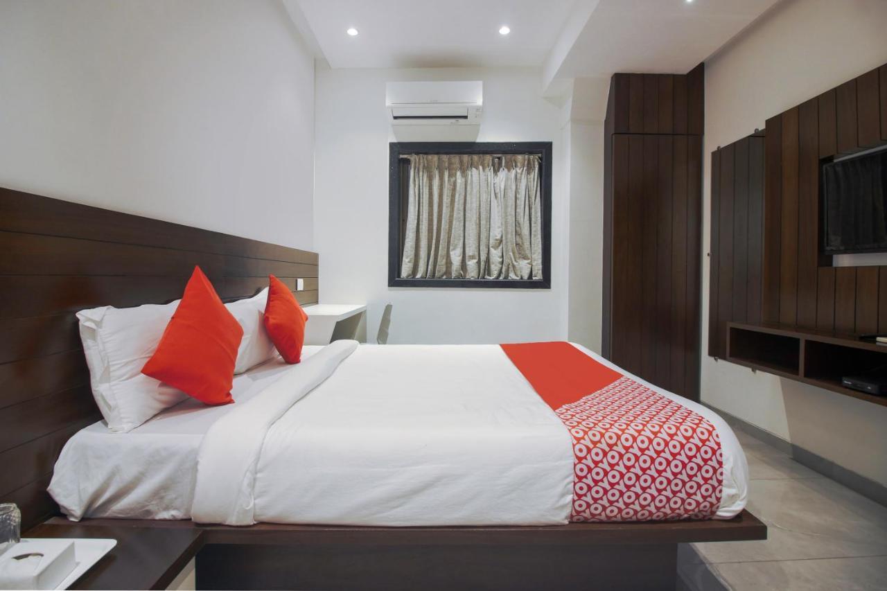 Hotel Flora Suites Bombay Eksteriør billede