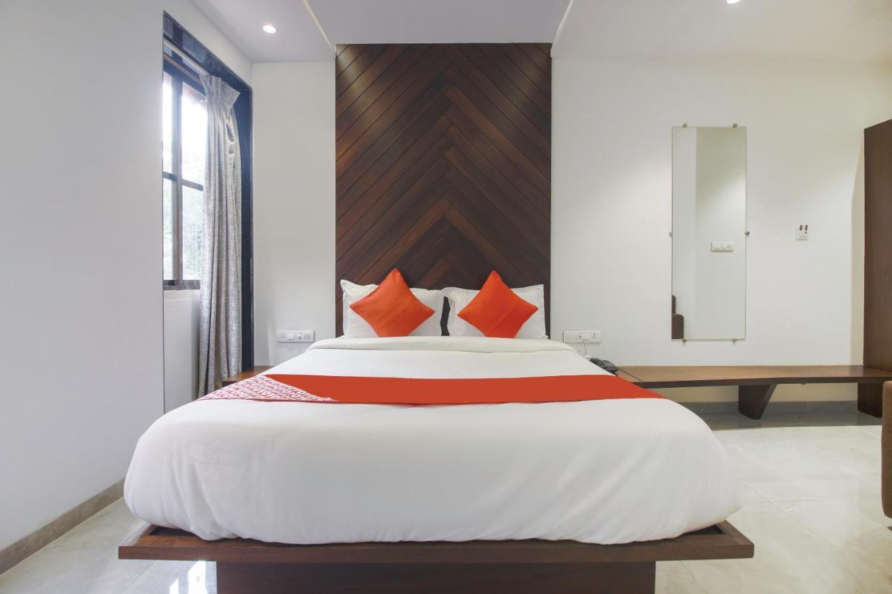 Hotel Flora Suites Bombay Eksteriør billede