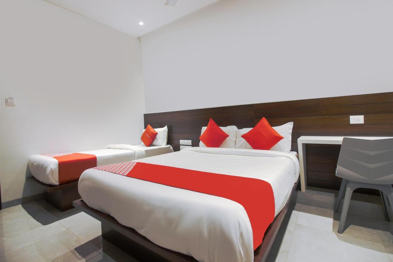 Hotel Flora Suites Bombay Eksteriør billede