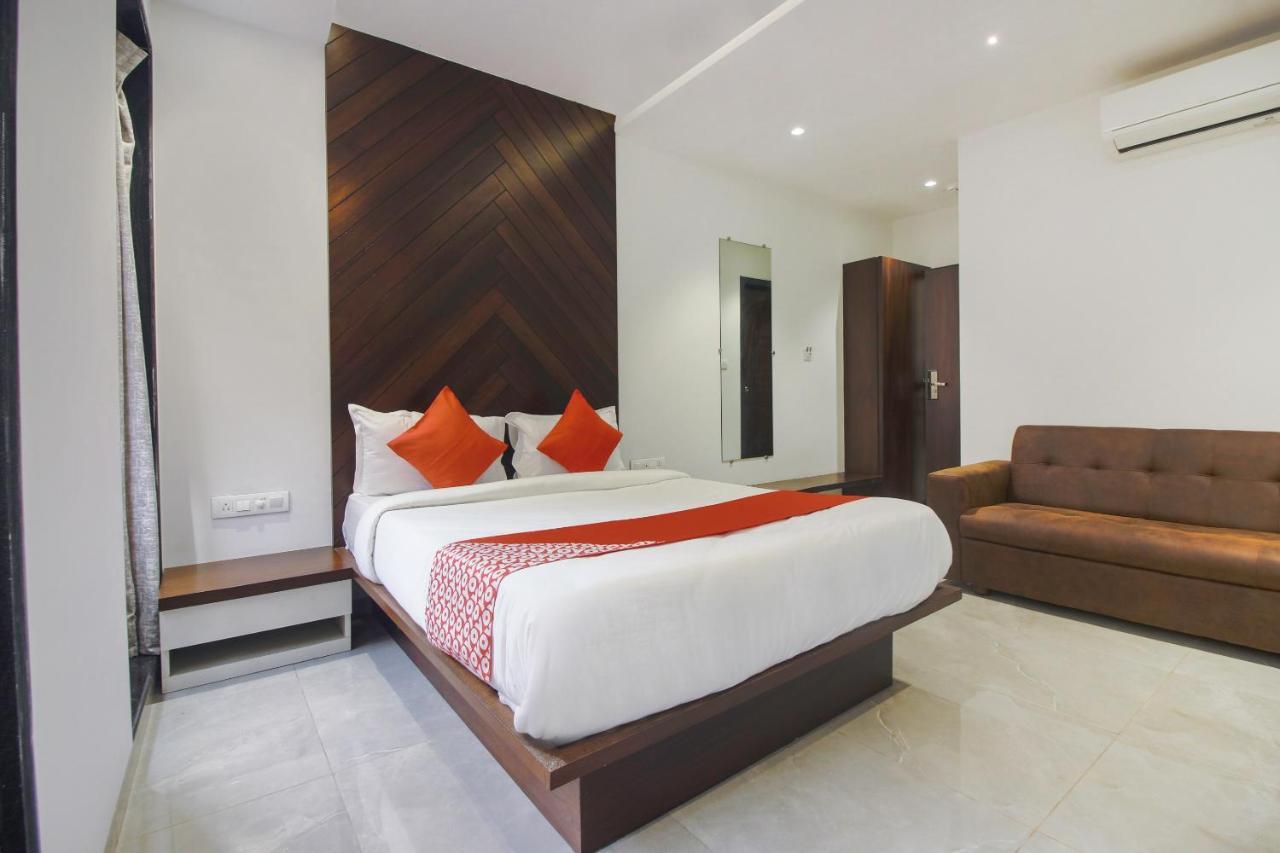 Hotel Flora Suites Bombay Eksteriør billede