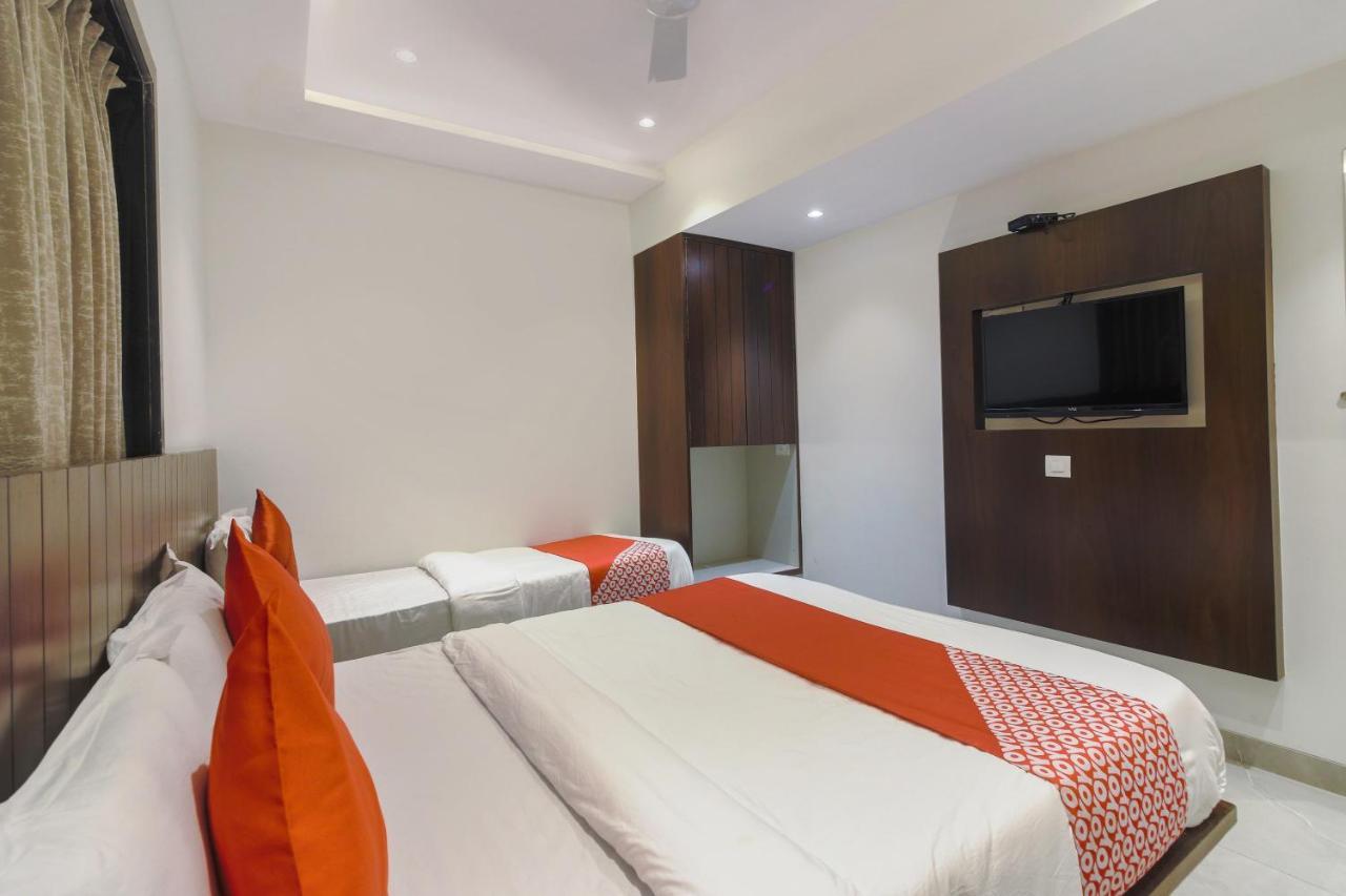 Hotel Flora Suites Bombay Eksteriør billede