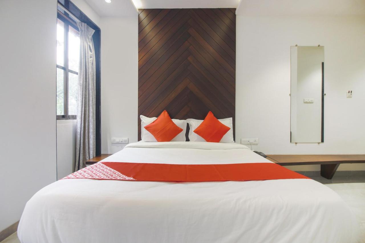 Hotel Flora Suites Bombay Eksteriør billede